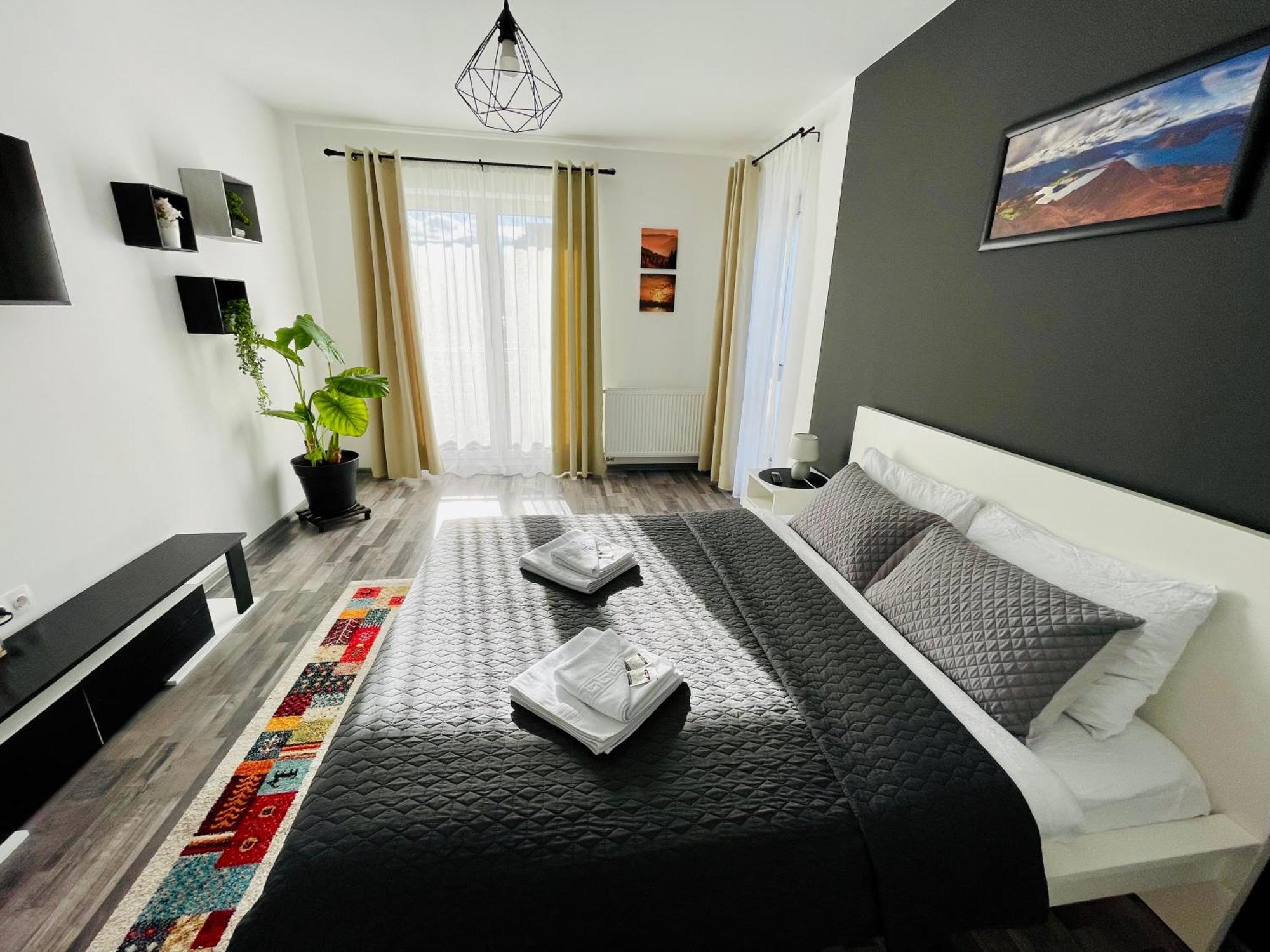 Montsee Brasov Apartment ภายนอก รูปภาพ