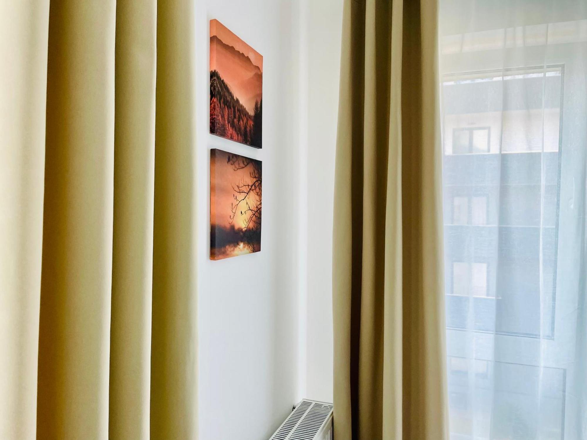 Montsee Brasov Apartment ภายนอก รูปภาพ