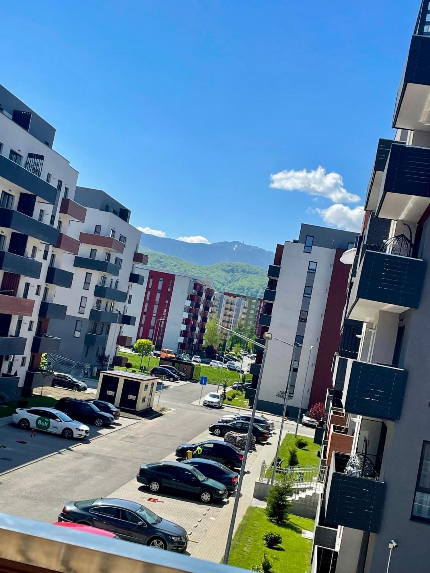 Montsee Brasov Apartment ภายนอก รูปภาพ